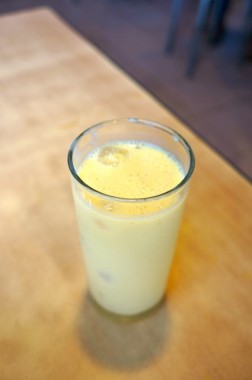 vishalatchi - mango lassi